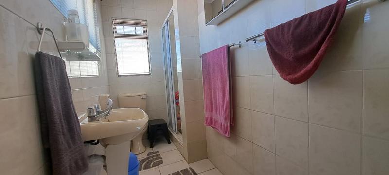 4 Bedroom Property for Sale in Denneoord Western Cape